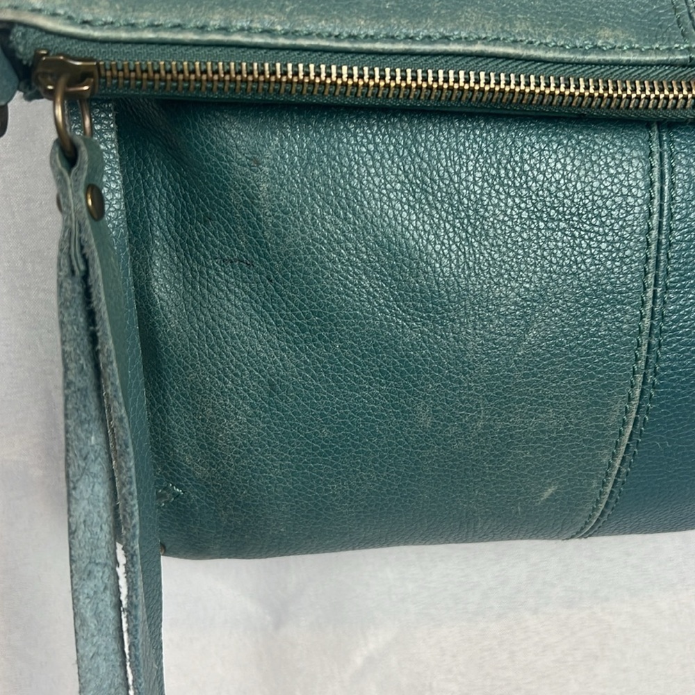 Lucky Brand Teal Leather Foldover Crossbody Hobo Bag Boho Fringe Distressed - Picture 4 of 15